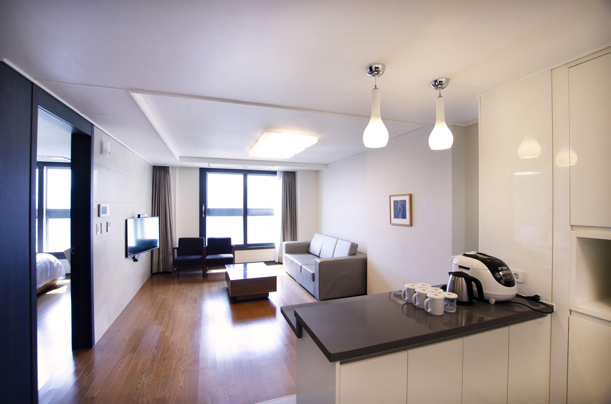 พลี เดอ บล็อง โฮเต็ล แอนด์ เรสซิเดนซ์ Hotel ปูซาน ภายนอก รูปภาพ